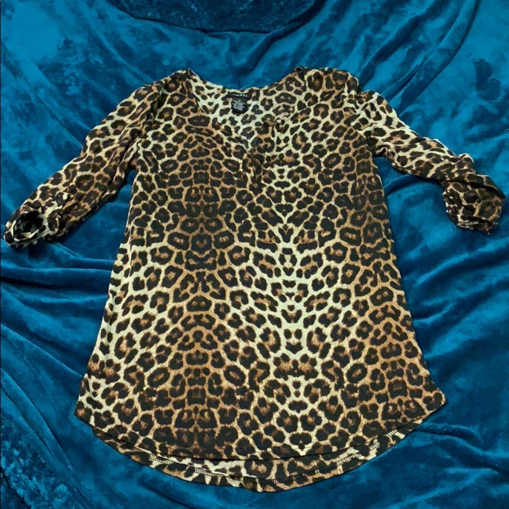 Rue21 Cheat-a print top